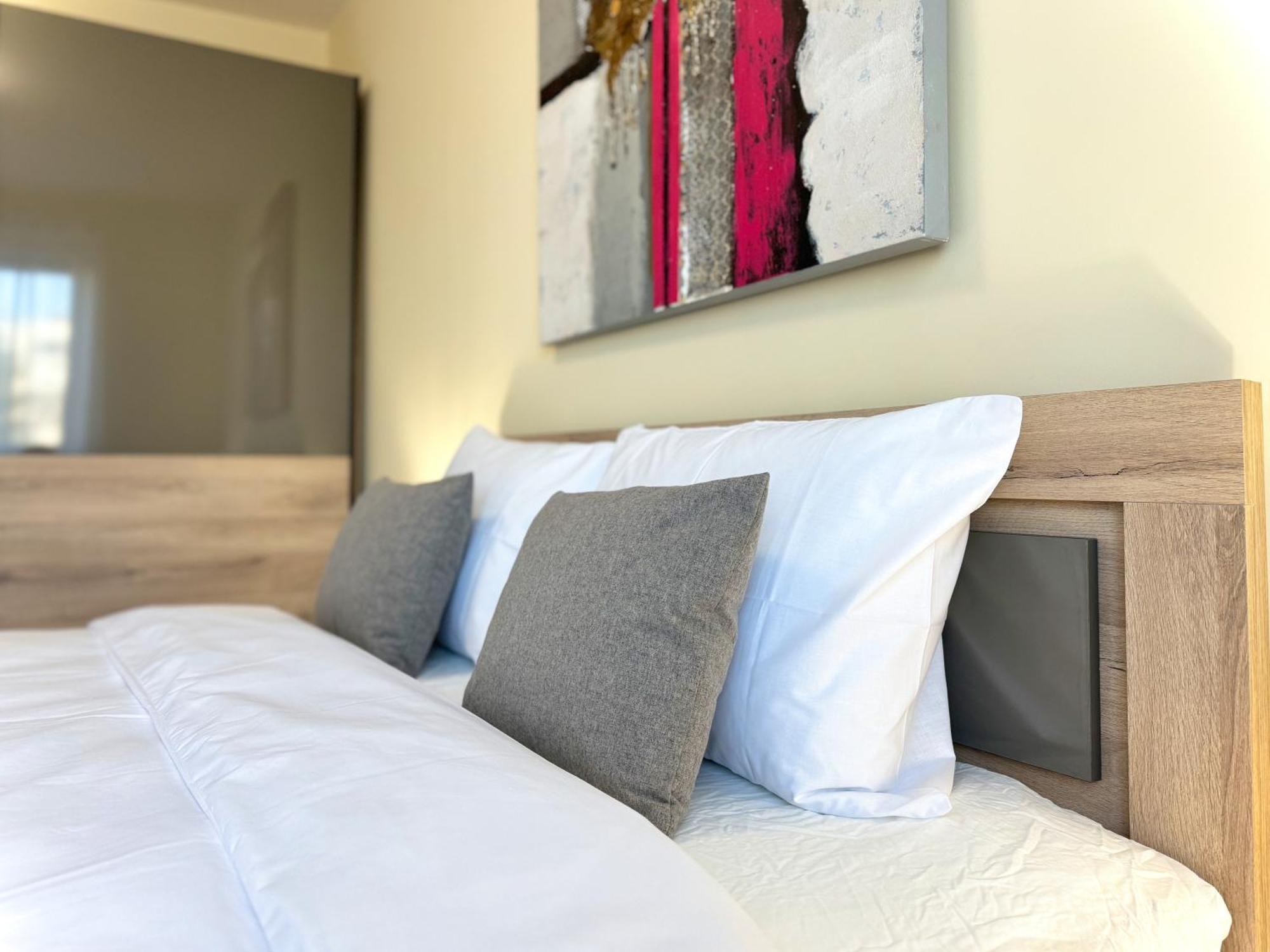 Restful Apartment For 4 Guests In Burgas Exterior photo