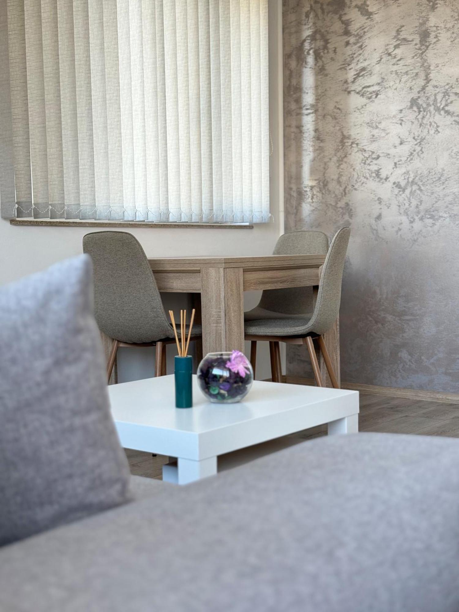Restful Apartment For 4 Guests In Burgas Exterior photo