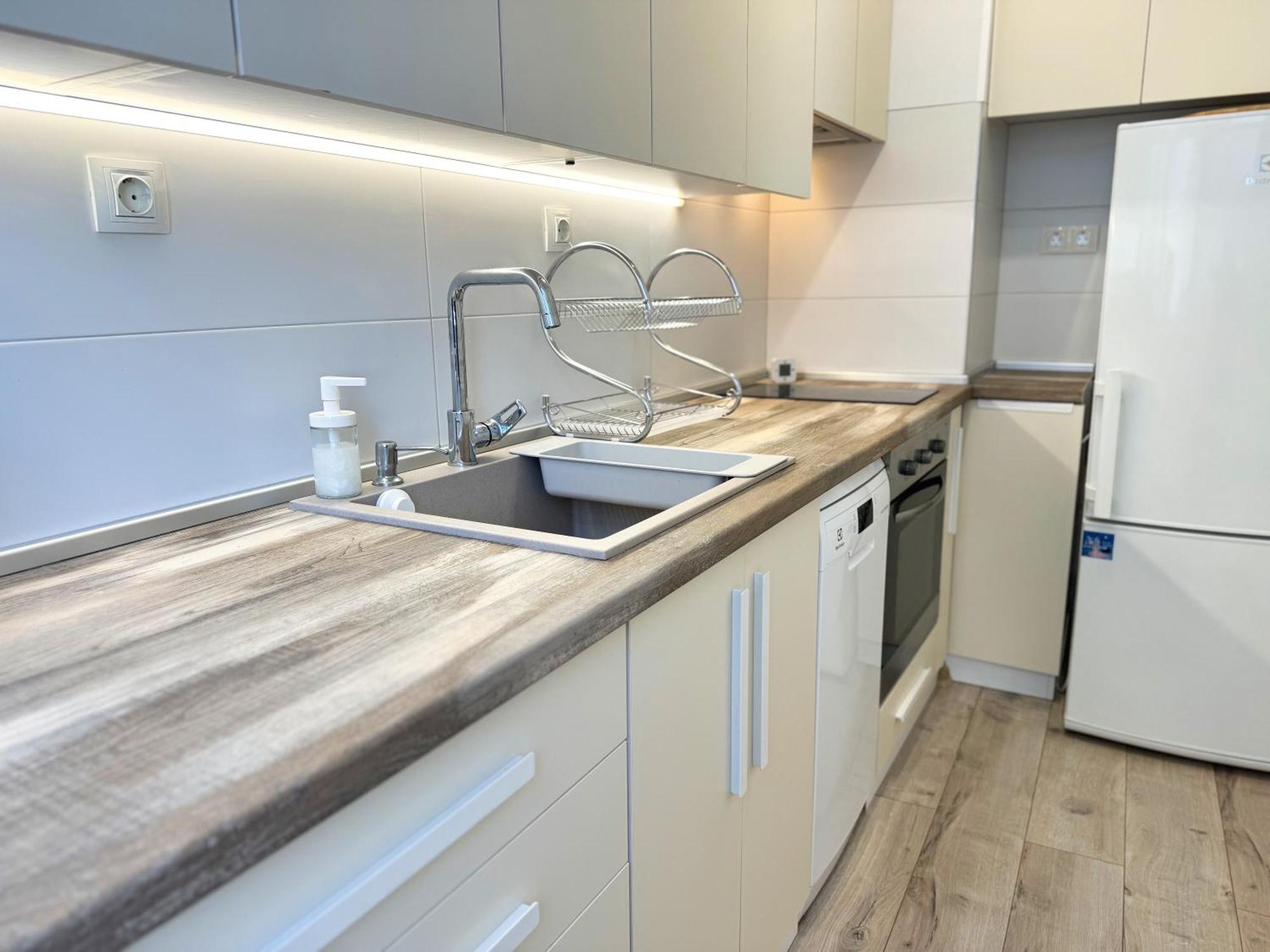 Restful Apartment For 4 Guests In Burgas Exterior photo